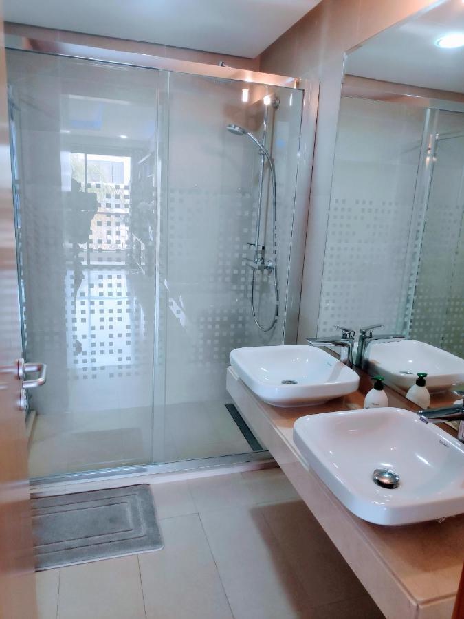 La Marina Luxury Apartment Fully Furnished Free Wifi, High Standard Residence, Amazing Prime Location Close To Restaurants, Transport, Beach And Bouregreg River Сейл Экстерьер фото